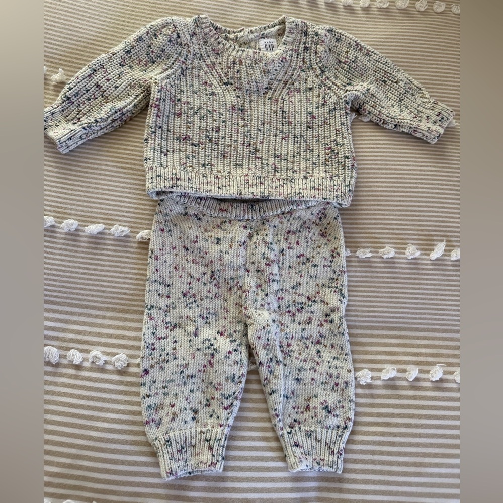 Baby Gab Sweater Set - size 0-3m